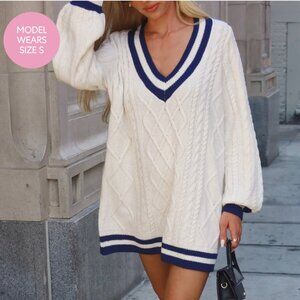 Show Me Your MuMu White and Blue Sweater